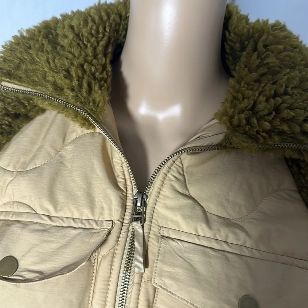 Women's Zip up Jacket with pockets by Universal Thread Brown Faux Fur  (5G3WRP) - Picture 4 of 6